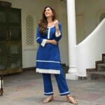 Women Ethnic Blue Kurta With Pant