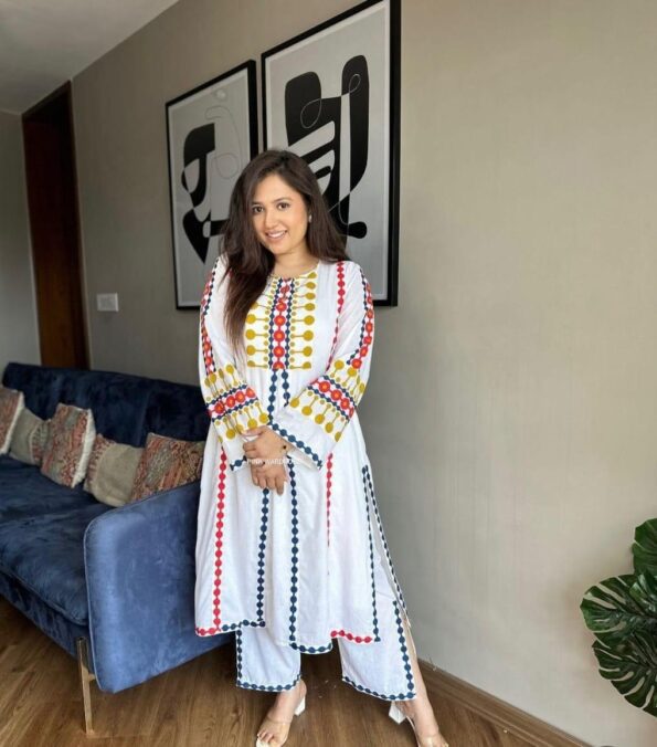 Women Full Heavy Printed White Kurta Set