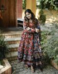 NilIma Lace Gher Kurta Set