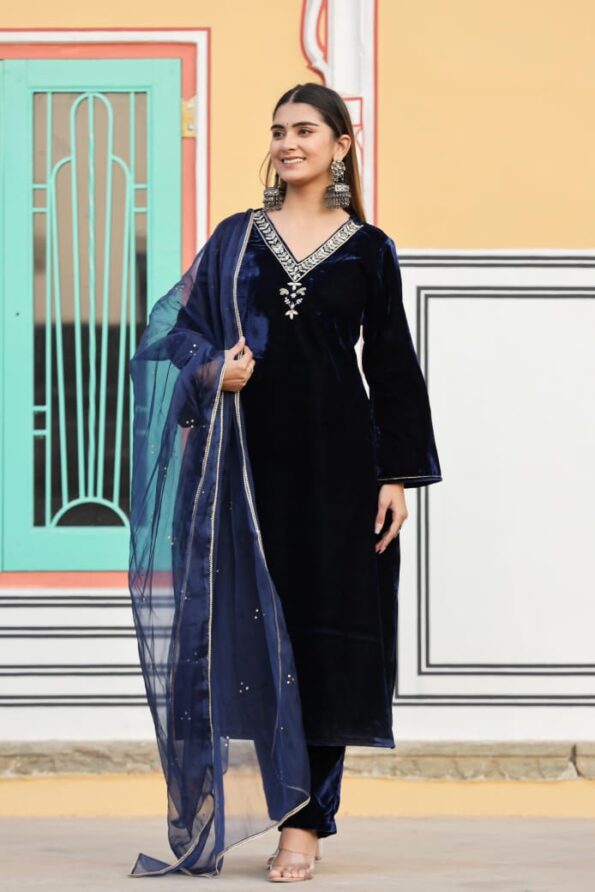 Nilgiri Velvet Kurta Set