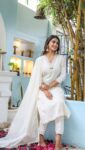 Safed Kashidakari Kurta Set