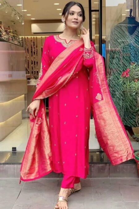 Pink lagdi patta Dress