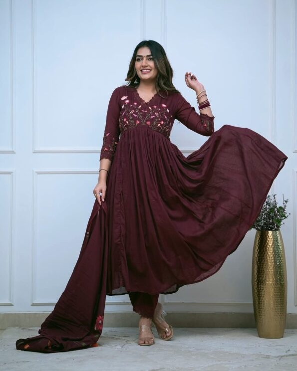 Launching our motif suit set 🪷.Dm to place your order All size available Visit www.womaaniya.in .(Desi, aesthetic, old , vibes, delhi, trending, sound, new, launch, new collection, cotton, cotton suit, desi (2)