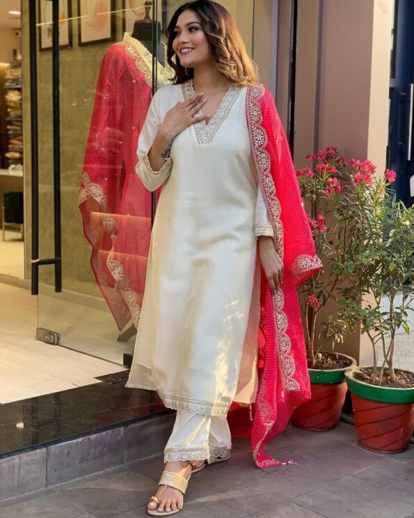 Heavy Chanderi Suit Set With Pink Lace Dupatta