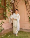 WHITE BUL BUL SUIT SET