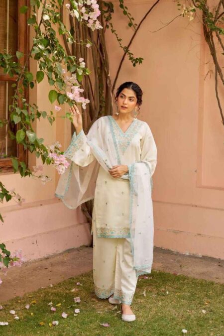 WHITE BUL BUL SUIT SET