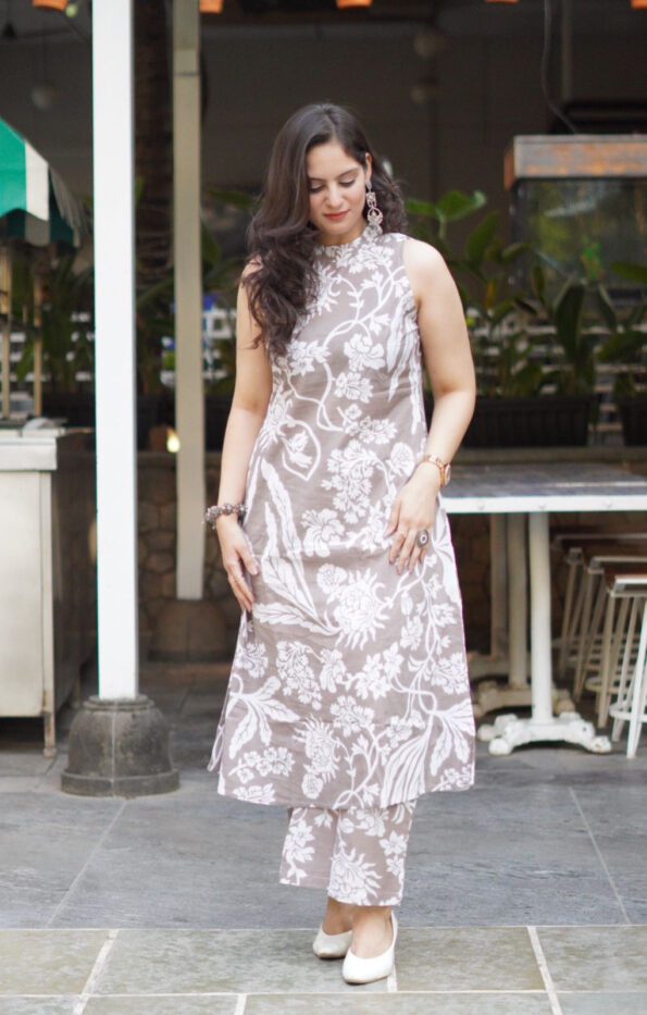 Beige & White Floral Print Kurta Set