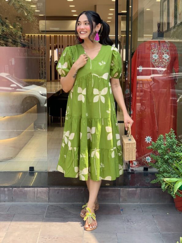 Chic Green Floral Tiered Cotton Dress for Women