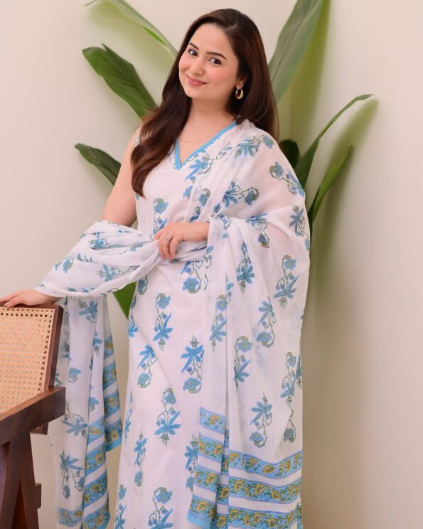 White & Blue Floral Print Kurta Pant Set with Dupatta