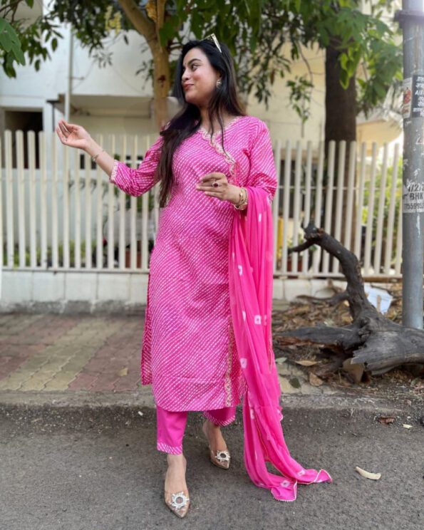 Pink Bandhani Print Kurti Set with Dupatta